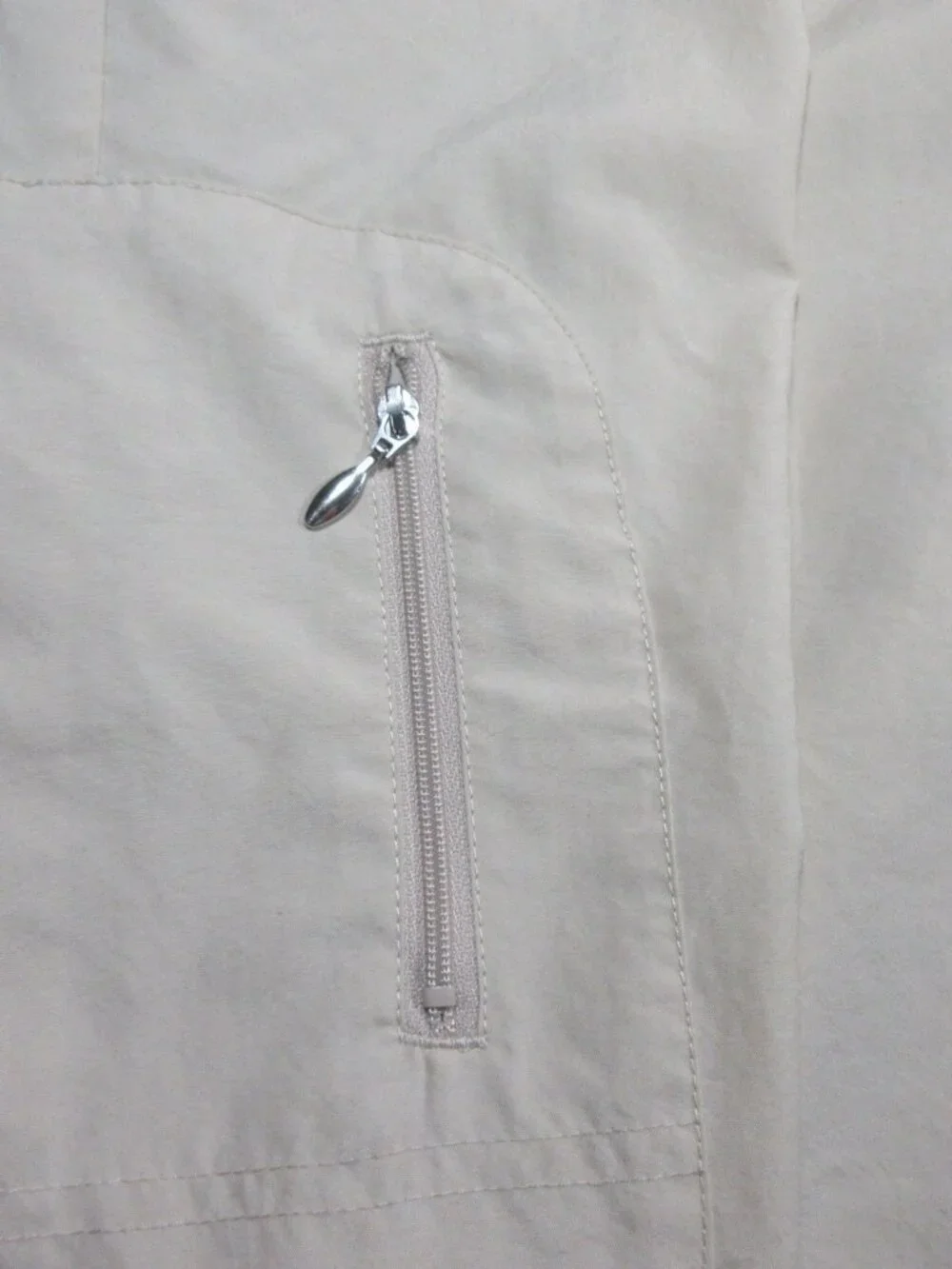 Vintage Nike Y2K womens solid light khaki pintuck wide leg cargo capris XL